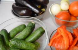 Різні способи приготування салату з баклажанів на зиму