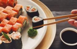 Tradisyunal na ritwal at etiquette sa isang sushi bar Rushnik sa isang sushi bar